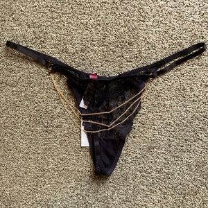 NWT New Adore Me black lace thong panties w/ removable gold chain detail Sz L